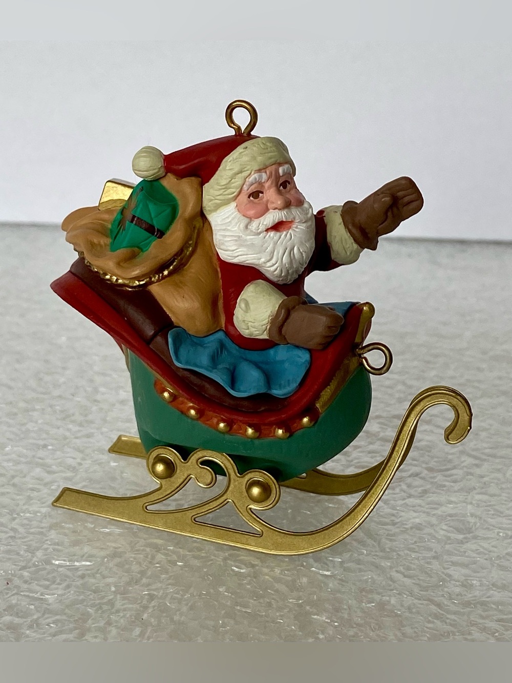 1992 Hallmark Keepsake " Santa Claus" #5 of 5
Santa and his Reindeer Collection